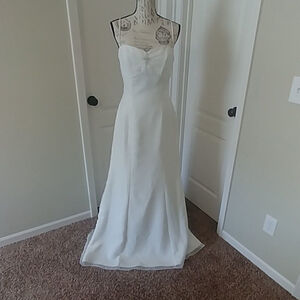 NWT Eden Bridals Classic Ivory Simple Sweetheart Destination Wedding dress 10